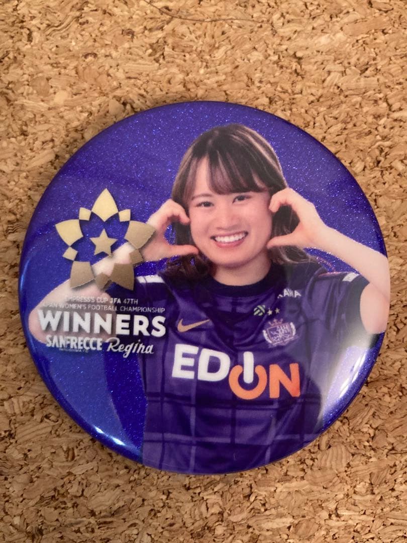 サンフレッチェ広島レジーナ 皇后杯優勝記念バッチ 柳瀬楓菜 - メルカリ