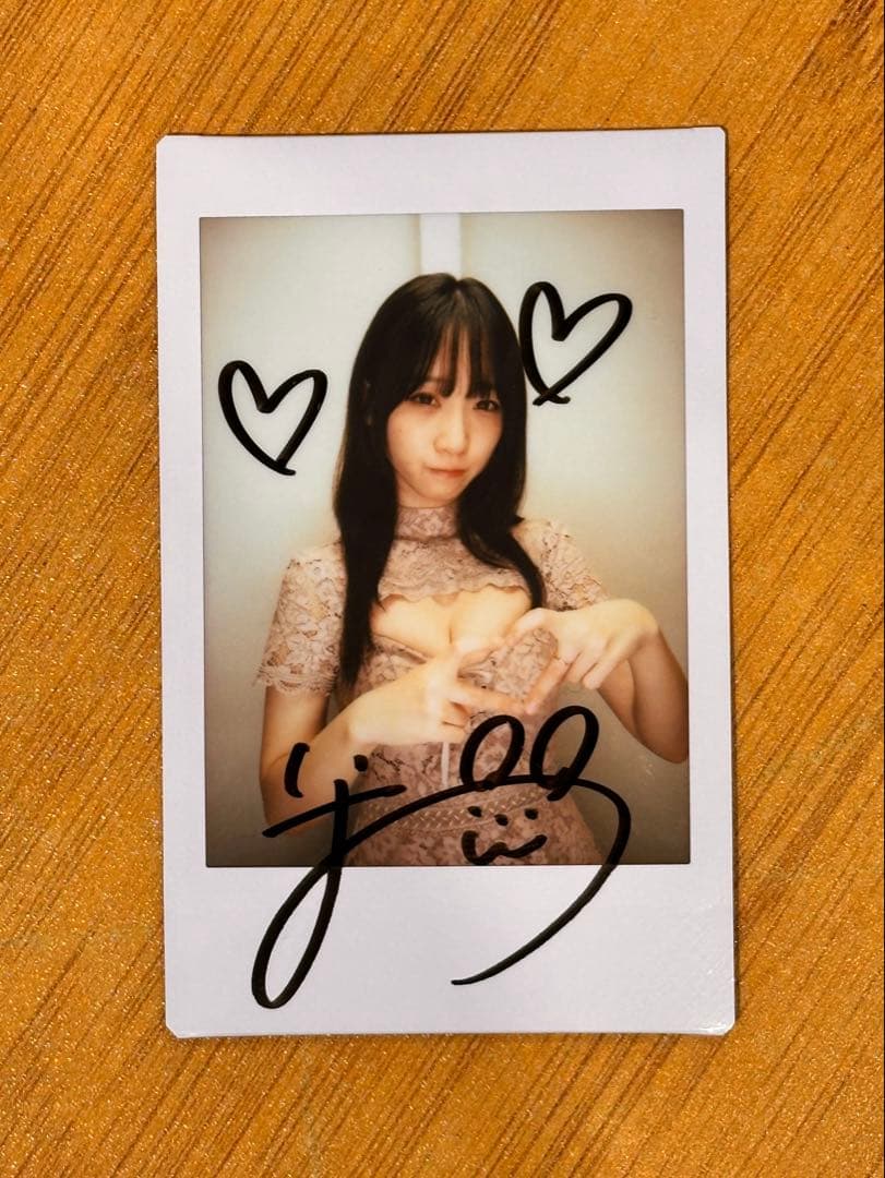 イベント限定】伊織もえ バレンタインチェキ サイン入り - メルカリ