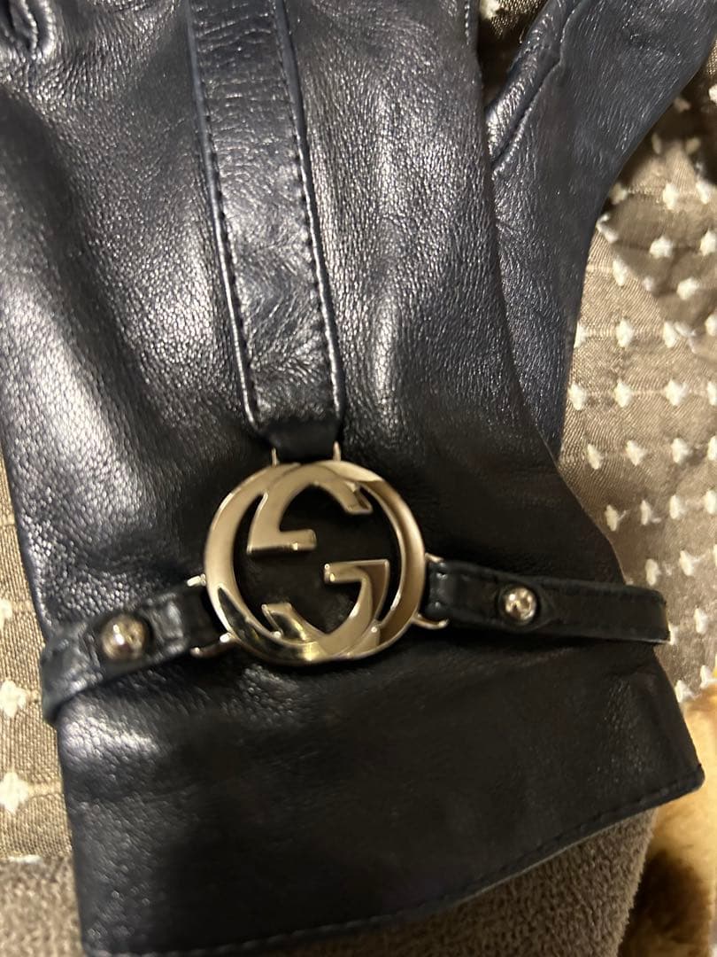 GUCCI イニシャル付 グローブ ブラック