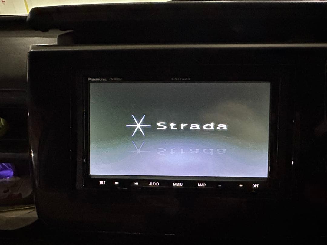 Panasonic Strada CN-RE05D カーナビ