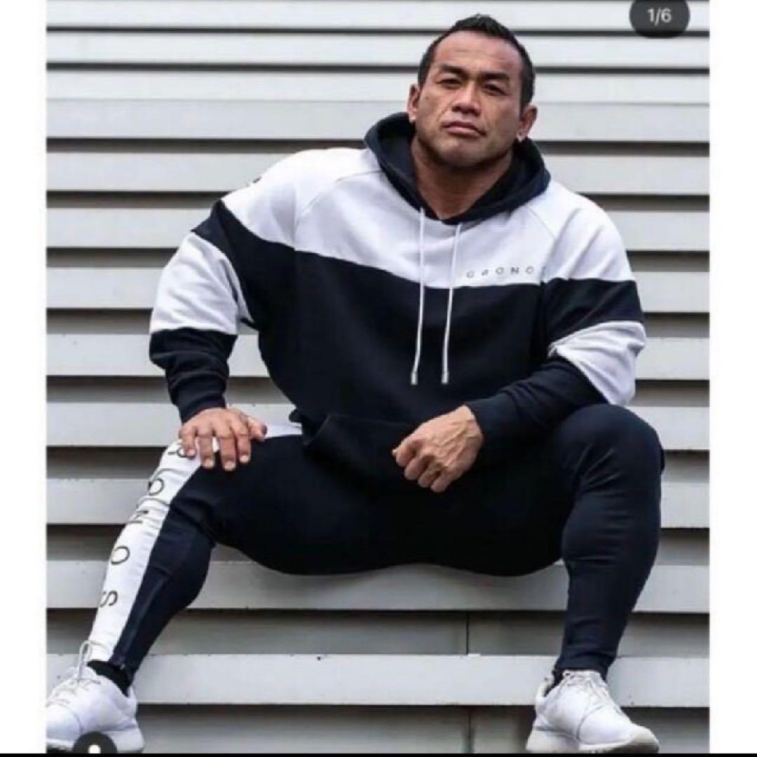 クロノスフード付きパーカー - メルカリ