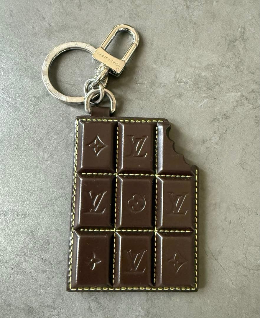 ルイヴィトン　バックチャーム LVチョコレートバー バッグチャーム・LV チョコレートバー S00｜ルイ・ヴィトン 公式サイト