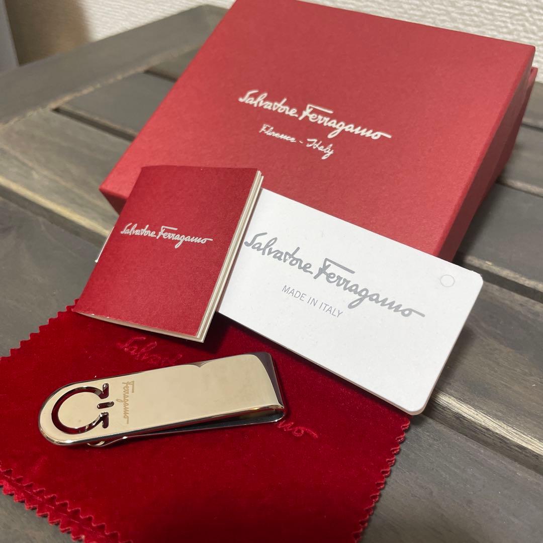 フェラガモ マネークリップ - メルカリ