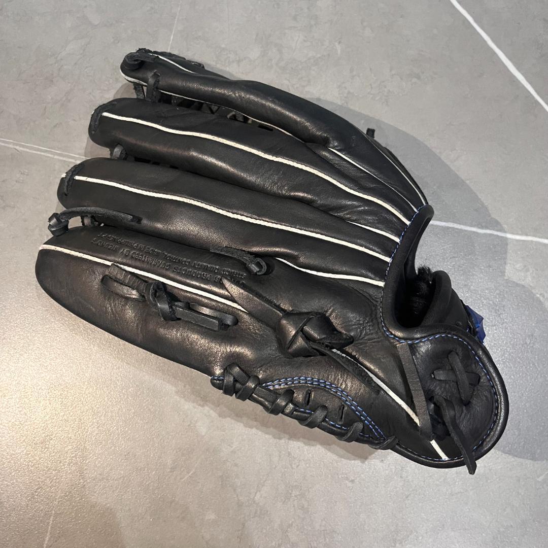 つ*い様 MY グローブ サイン入り【撮影で使用】 - メルカリ