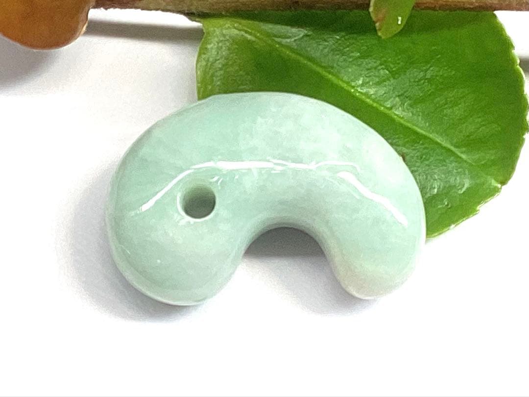 ✳幸運導く**糸魚川翡翠 勾玉 吉祥開運 本物の守護石をお身近