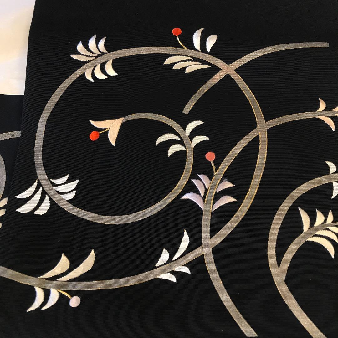 銀座越後屋 塩瀬 九寸名古屋帯 植物模様 刺繍 黒地 - メルカリ