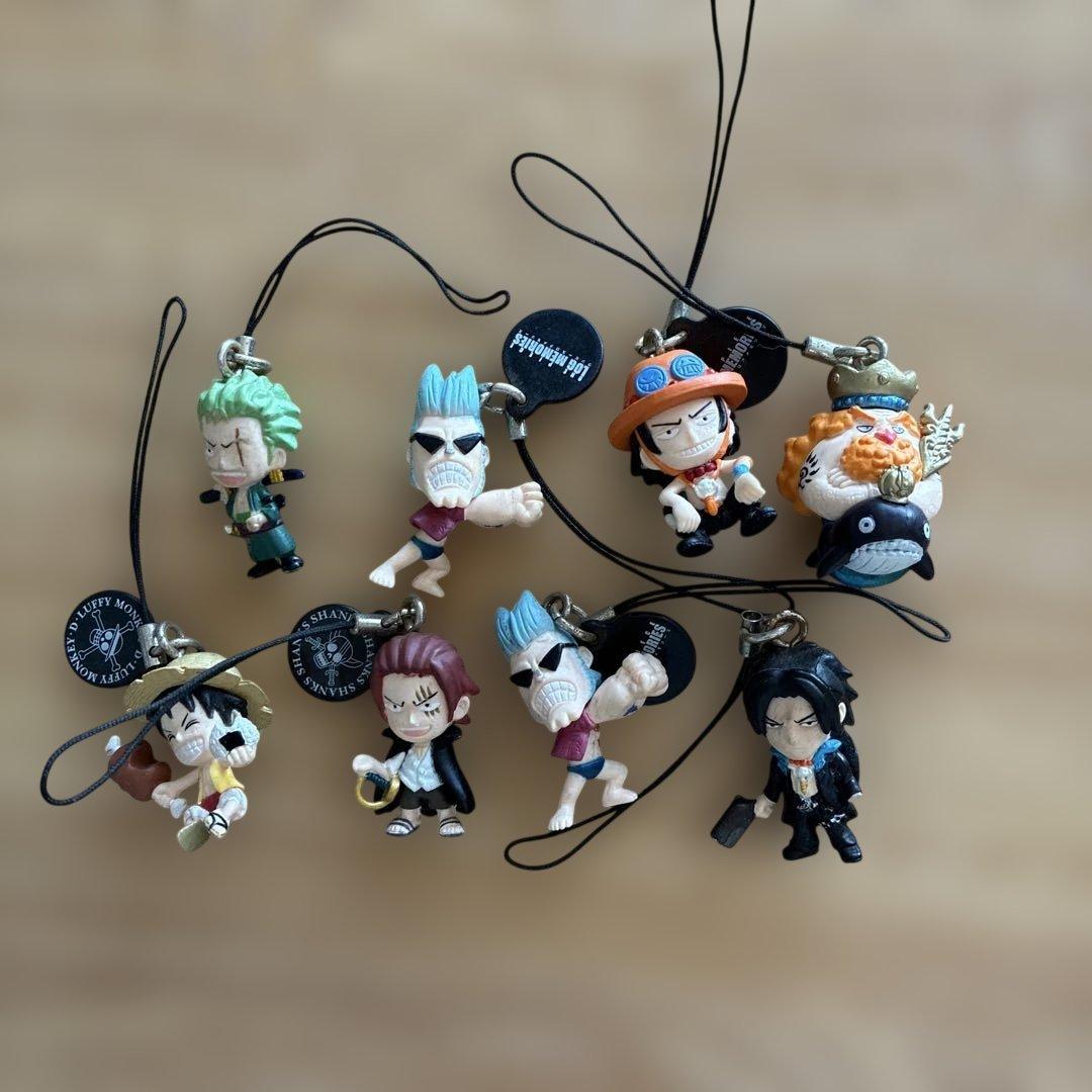 ワンピース ストラップ 8個セット - メルカリ