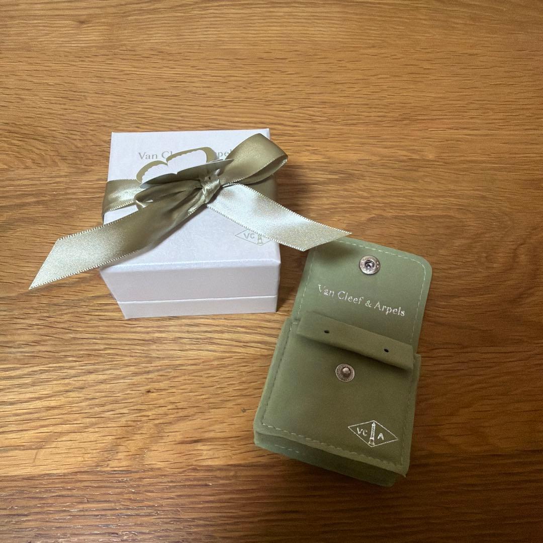 未使用】ヴァンクリーフ＆アーペル ピアス用アクセサリーケース 空箱
