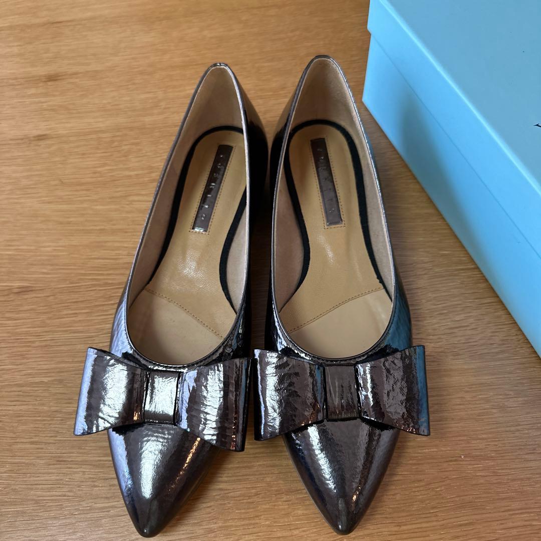 【未使用】ヨシト シルバー ビッグリボンパンプス　定価¥31,900 VIVIAN（ヴィヴィアン） 爆買 走れる パンプス 歩きやすい 痛くない