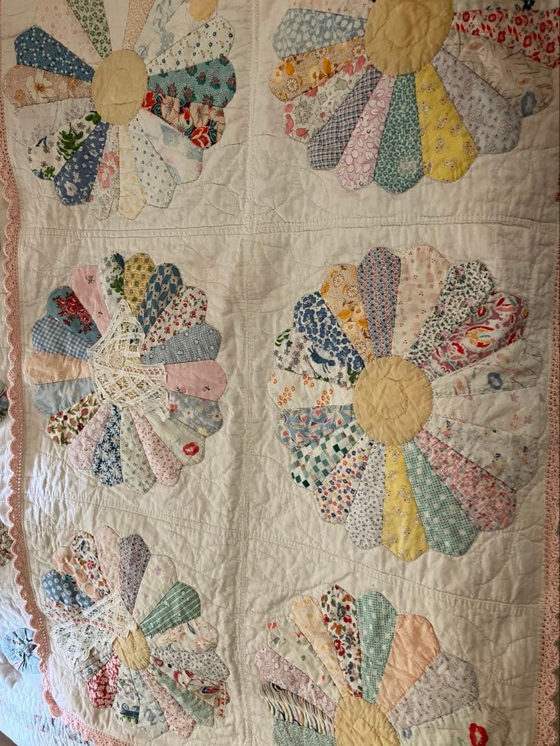 ヴィンテージキルト　ドレスデン　大判フリークロス　アンティークキルト ヴィンテージキルト リメイクフリークロス 大判 アンティークキルト