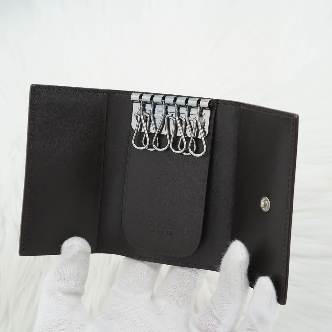 未使用品　箱付き　GUCCI グッチ　キーケース　レザー　G柄　ブラウン　希少