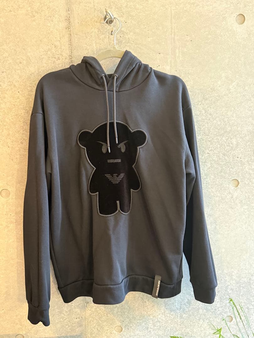 エンポリオアルマーニ パーカー ベロア ロゴ クマ デザイン - メルカリ