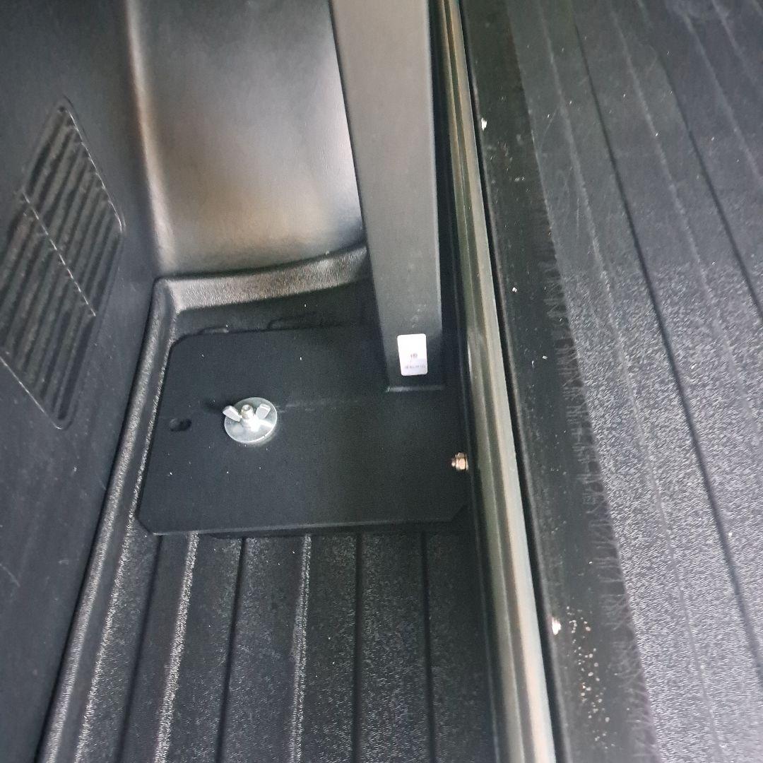 ハイエース スライドフロアレール枠1830 キット ブラック引手ポール付