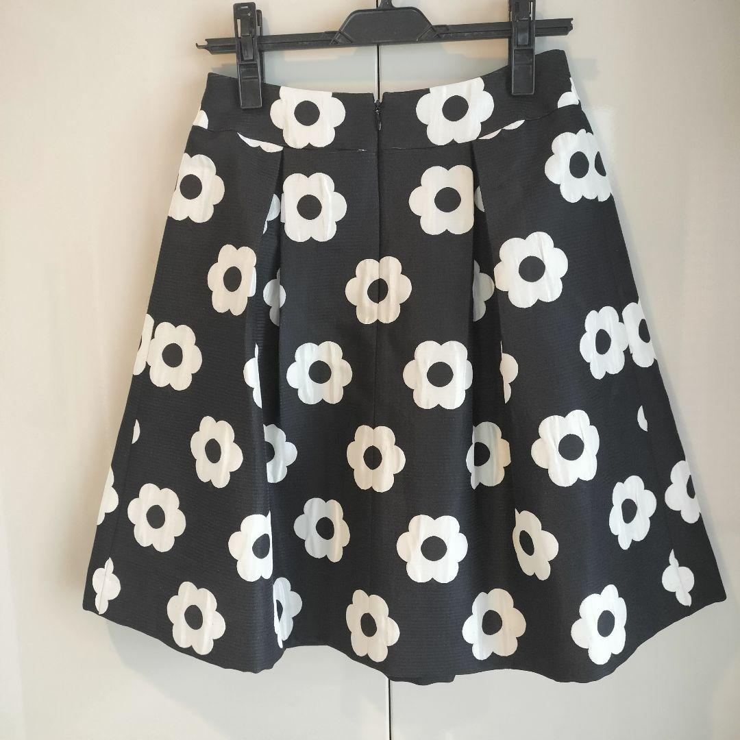 美品 M'SGRACY エムズグレイシー フラワー柄 フレアスカート 黒 36