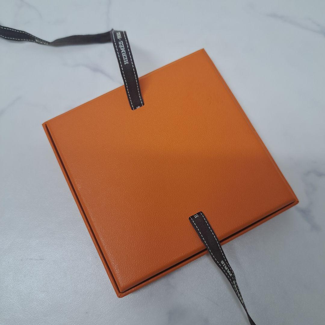 k*i様 20251021 HERMES エルメス スカーフ エクスリブリス ブ - メルカリ