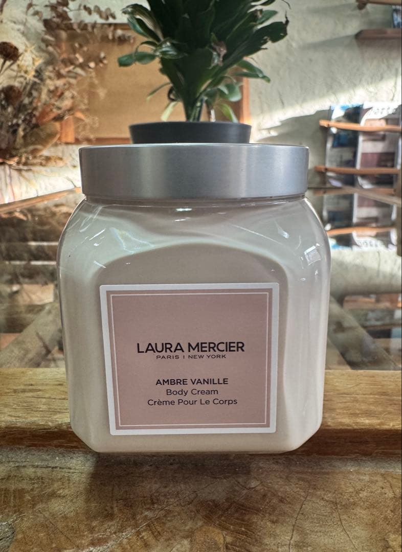 ボディクリーム アンバーバニラ ローラメルシエ 300g - メルカリ