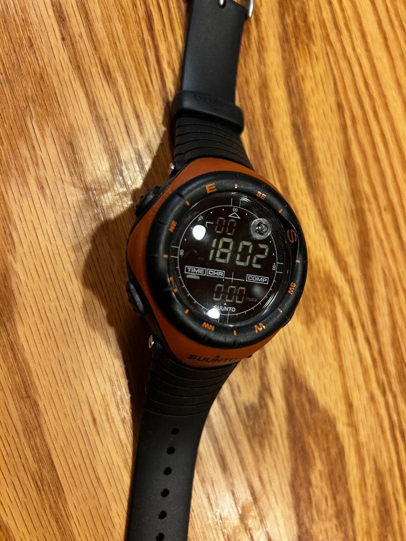 時計 SUUNTO VECTOR BROWN スント ヴェクター・Marron Brown（マロンブラウン）