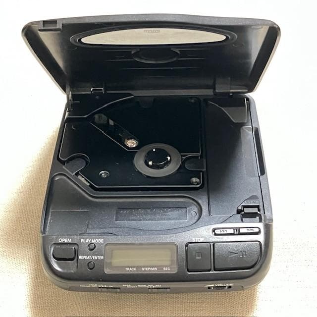 SONY Discman ポータブルCDプレーヤー D-33 - メルカリ