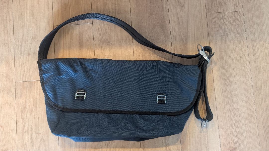 Resistant メッセンジャーバッグ ブラック Amazon | [ロエベ] MILITARY MESSENGER XS ミリタリー メッセンジャー