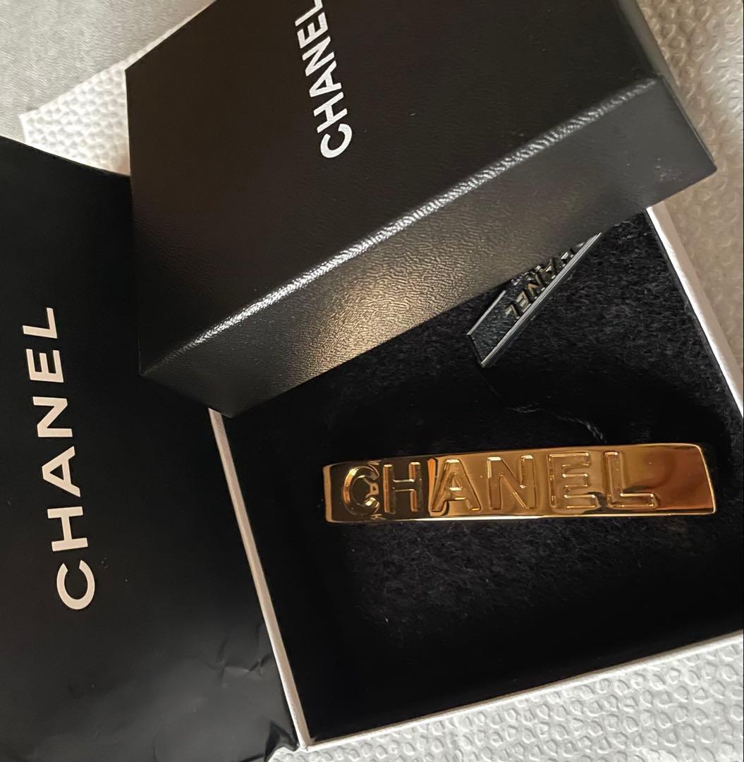 未使用品】CHANEL ロゴ バレッタ 98P 箱付き - メルカリ