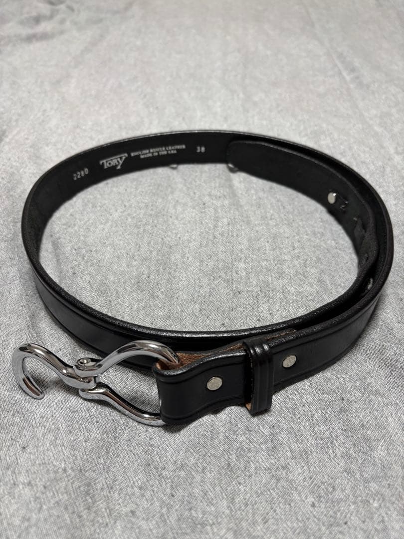 (美品)TORY LEATHER ベルト 38 TORY LEATHER（トリーレザー） ストラップベルト 本革 英国 ブライドル