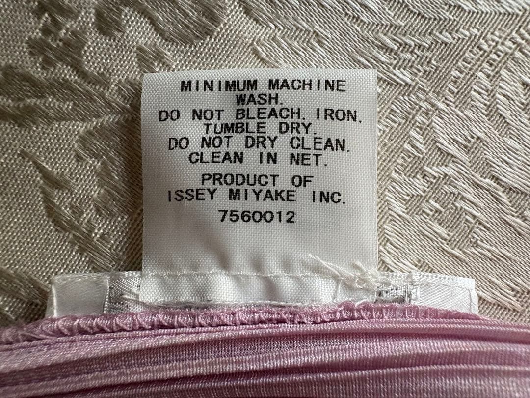 PLEATS PLEATS 和風花柄ワンピース 半袖 ピンク系