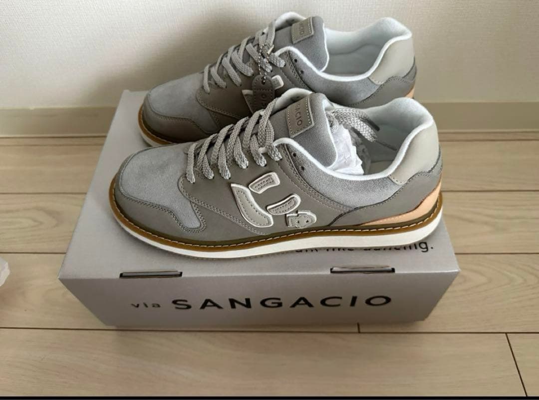 にゅ® CREPE『GRAY』 via SANGACIO 抽選販売 スニーカー - メルカリ