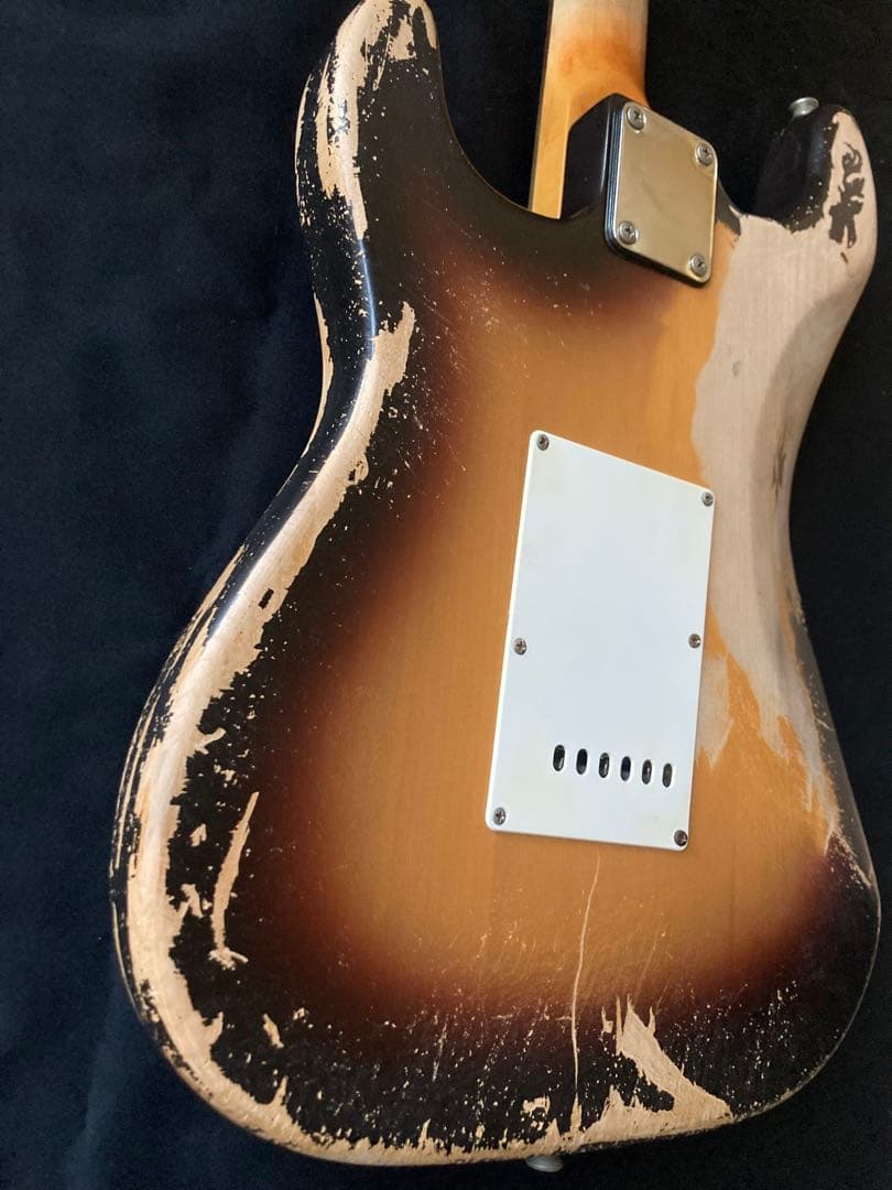 早い者勝ち #12ストラトキャスタータイプ ニトロセルロースラッカー