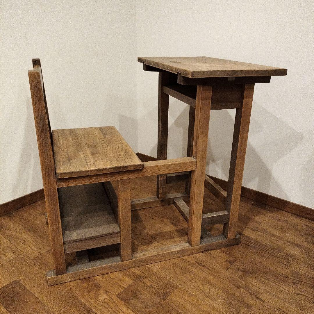 アンティーク家具 希少!古い学校の一体式机(椅子) レトロ 学校机