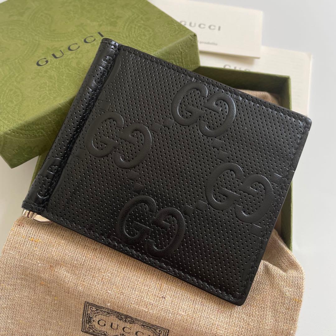 未使用級】グッチ マネークリップ GG エンボス レザー 黒 676656