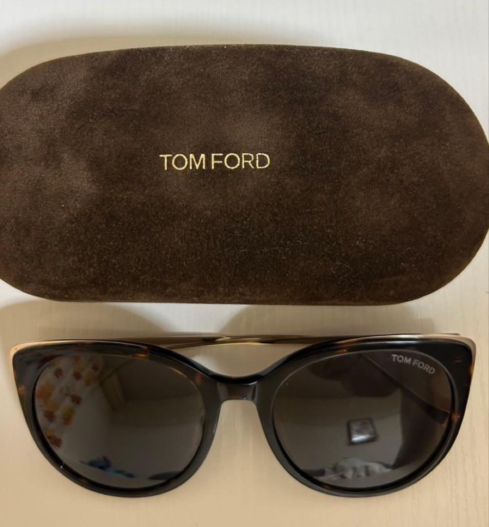 TOM FORD キャットアイサングラス ICON CAT EYE SUNGLASSES | TOM FORD Fashion