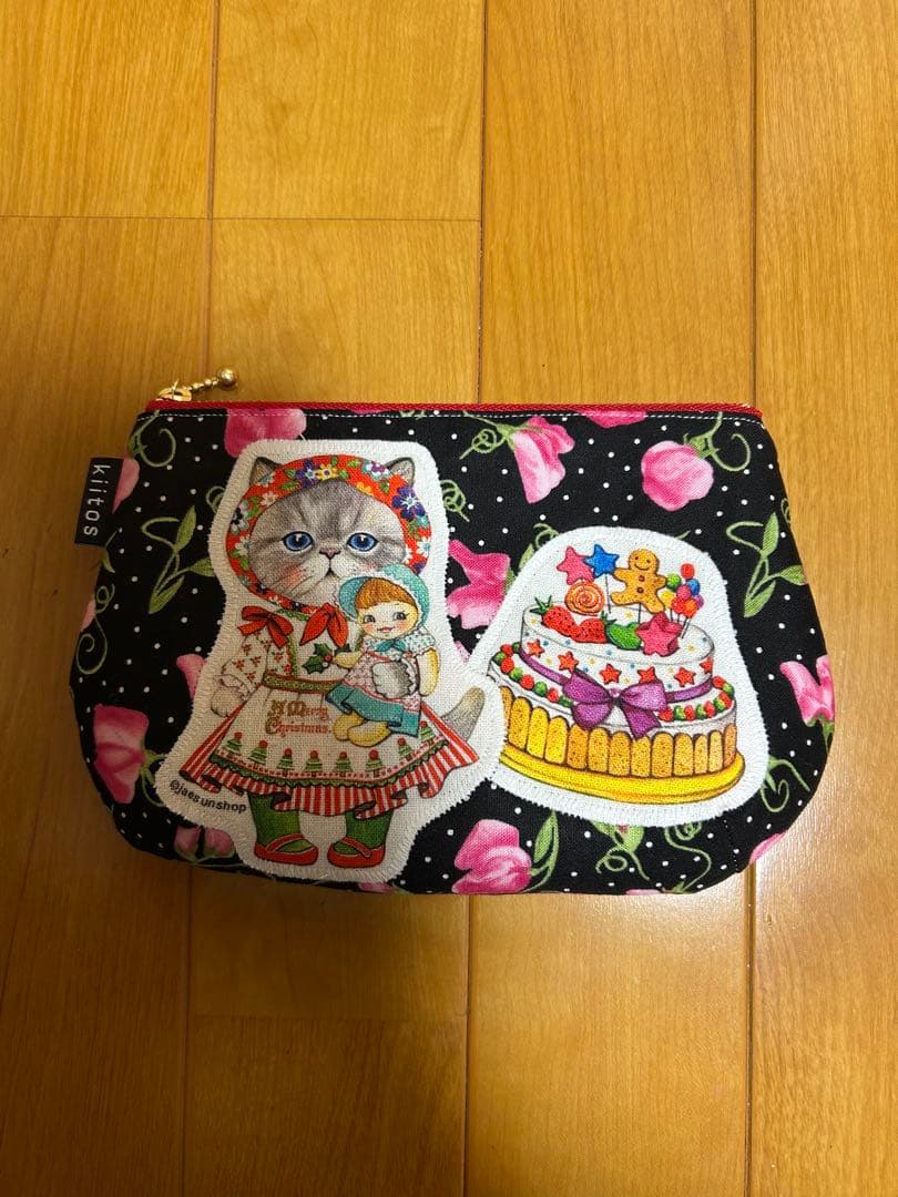 ハンドメイド コヤンイサムチョン ダーツ入りポーチ - メルカリ