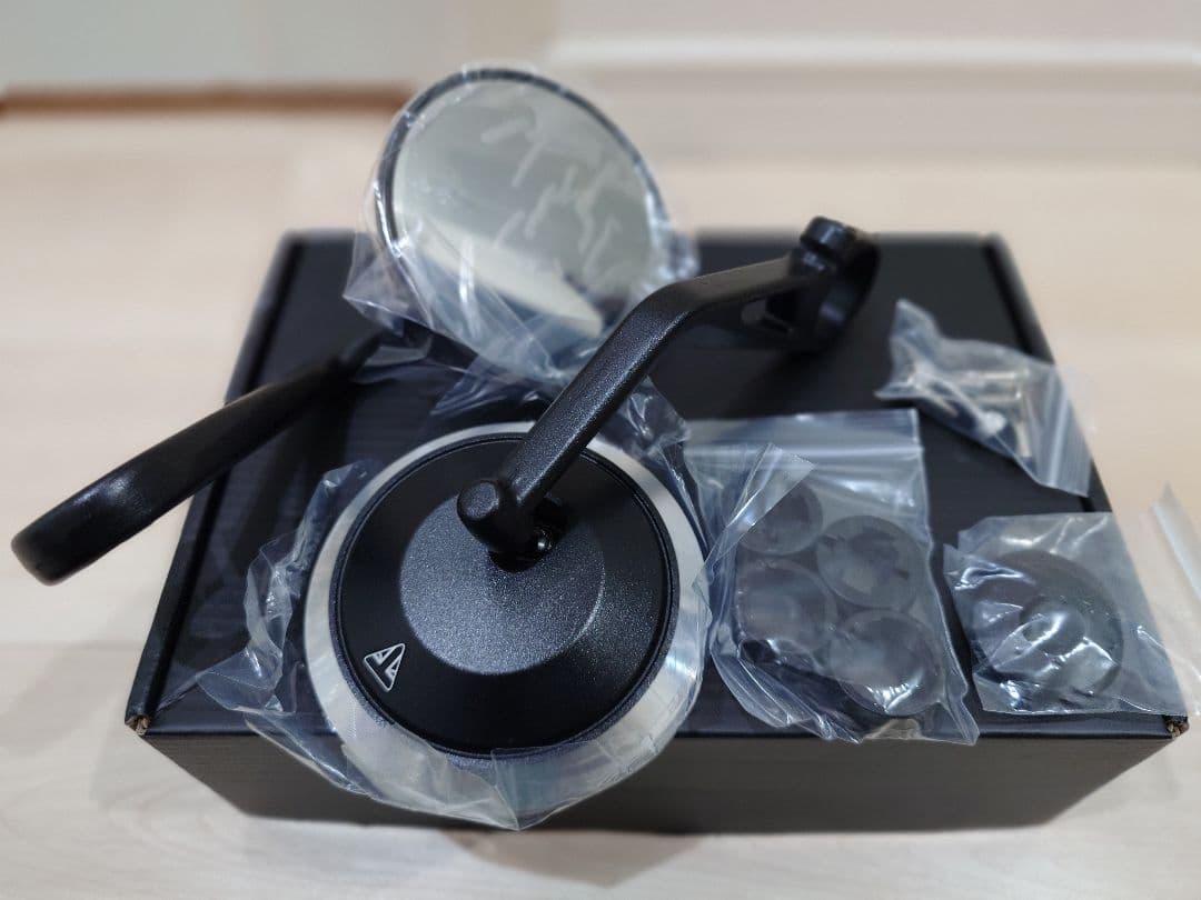 新品 未使用】トライアンフ用 バーエンドミラー - メルカリ