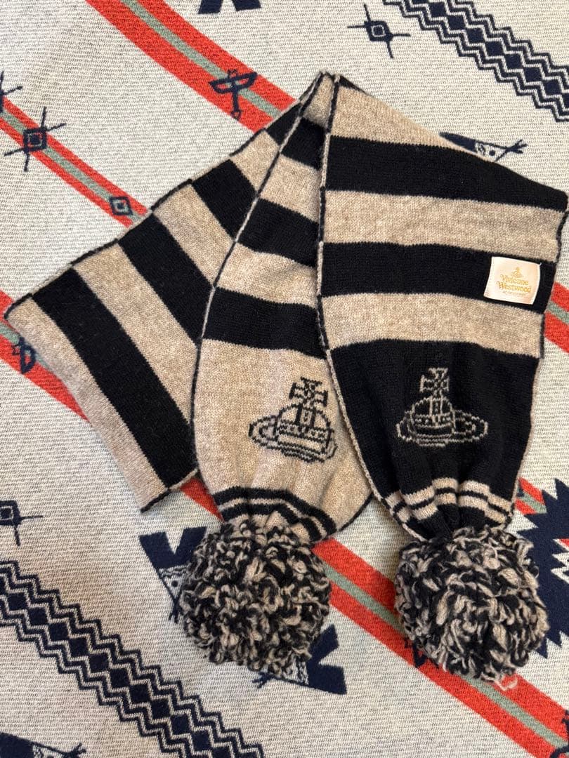 希少 Vivienne Westwood ORB ポンポン付マフラー ボーダー - メルカリ