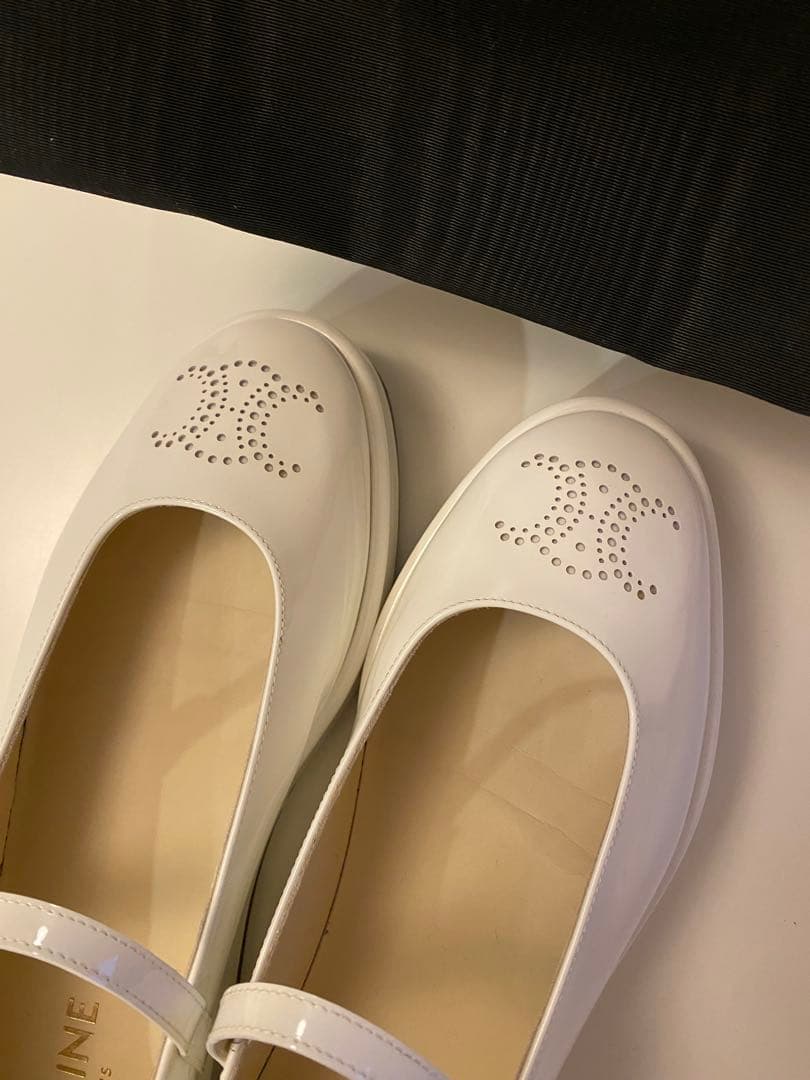 セリーヌ ホワイト パテント 厚底メリージェーン37の通販｜m2