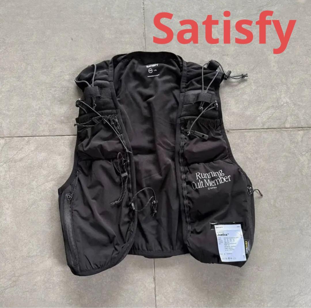 Satisfy ランニング用 ブラック ベスト S/M - メルカリ
