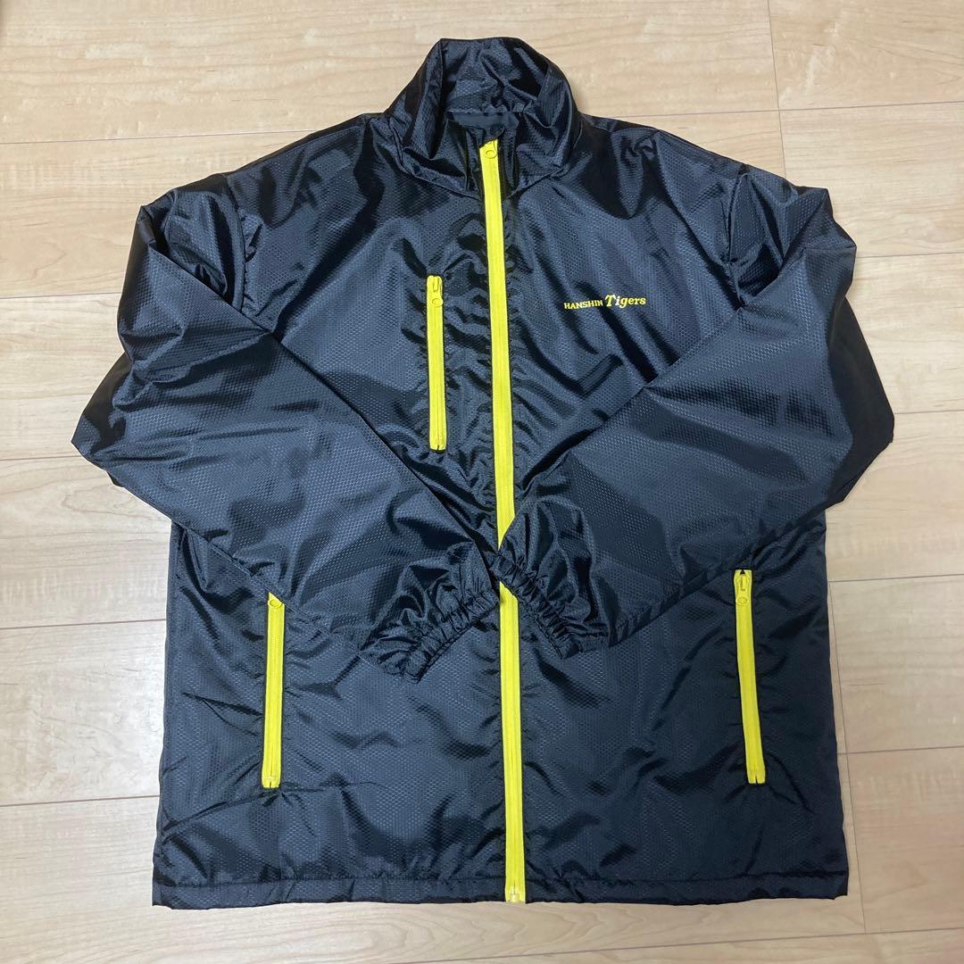 阪神タイガース 黒 ウィンドブレーカー ジャンパー ブルゾン 読売新聞