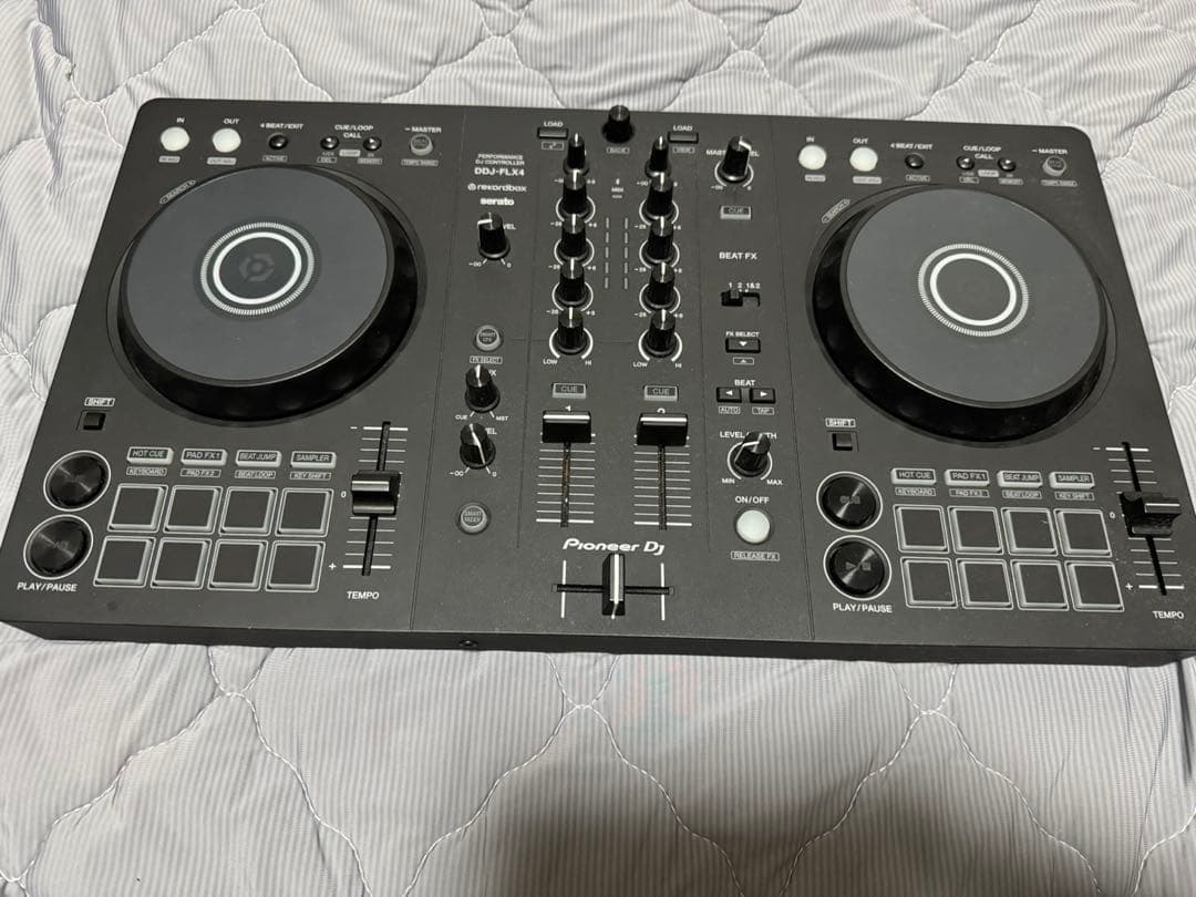 Pioneer DJ DDJーFLX4 DDJ-FLX4 - マルチアプリ対応2ch DJコントローラー (Black)