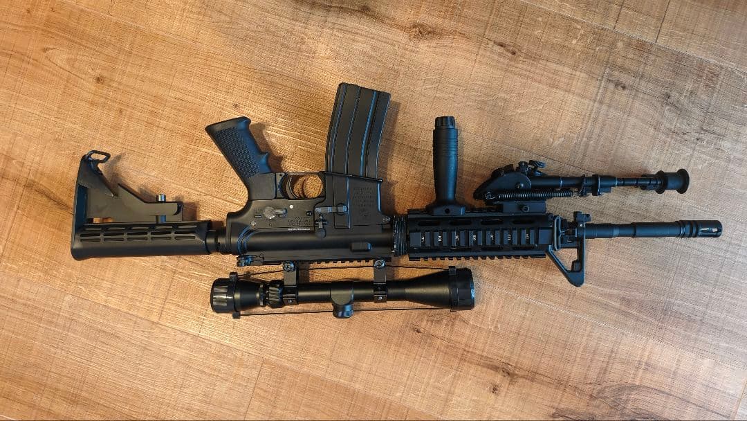 S＆T M4A1 ガスブローバック バイポッド＋スコープ付き