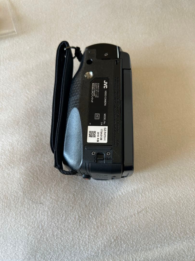 JVC Everioエブリオ GZ-R470 SDカード2枚セット - メルカリ