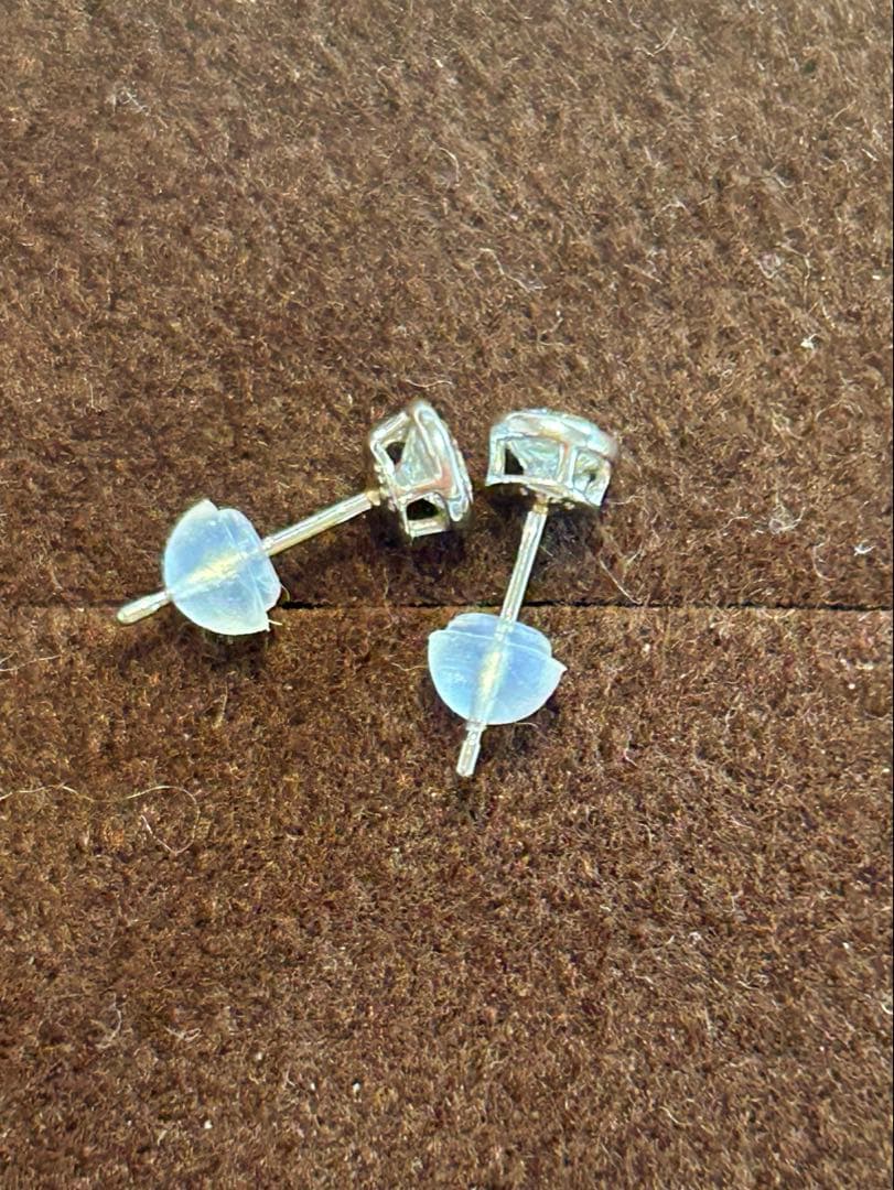 一粒ダイヤ 天然ダイヤ 0.517ct プラチナ フクリンピアス Pt900