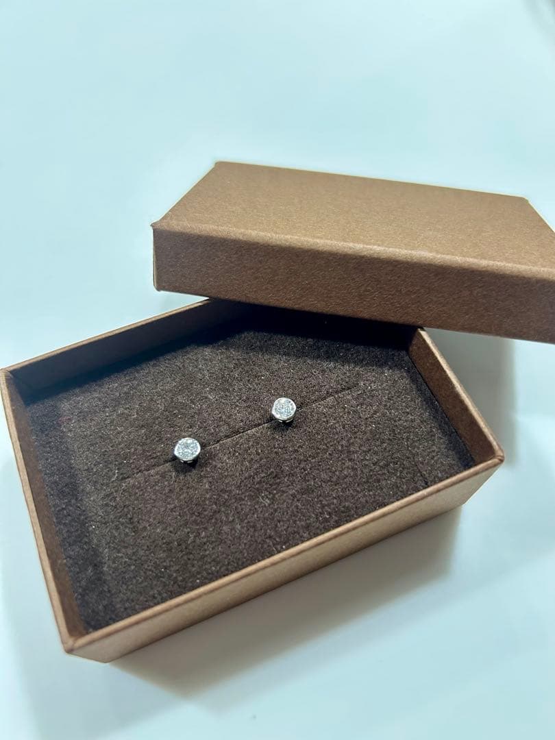 一粒ダイヤ 天然ダイヤ 0.517ct プラチナ フクリンピアス Pt900