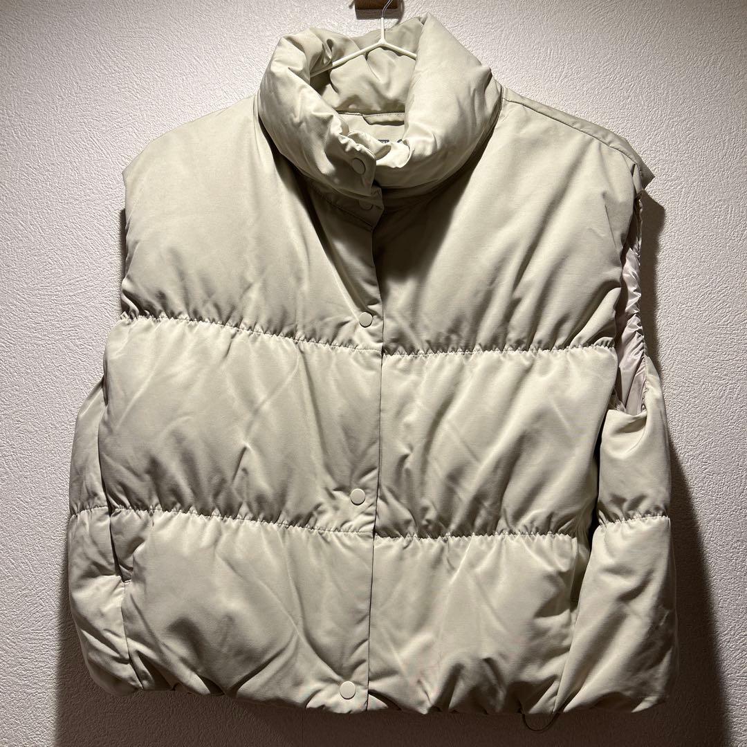 UNIQLO C ダウンクロップドベスト Mサイズ - メルカリ