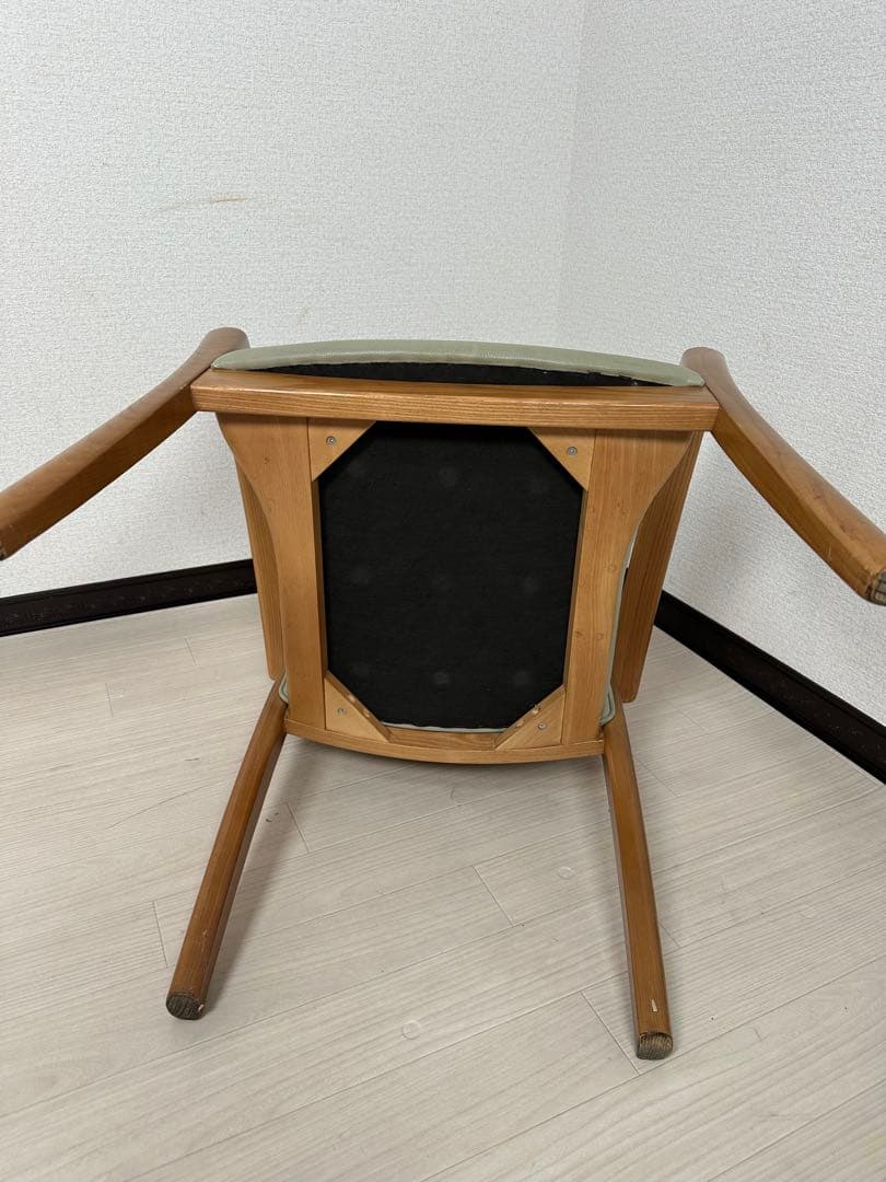 1/4）カリモク ダイニングチェア アームチェア 肘置付き ※i4※ - メルカリ