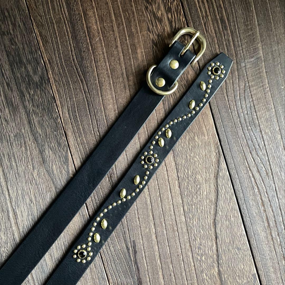 スタッズナローロングベルト 24㎜ 真鍮 フラワー HTC CALEE - メルカリ