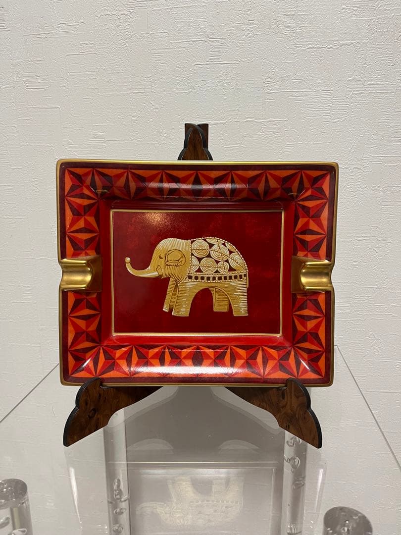 エルメス 象デザイン プレート 赤 エルメス 象デザイン プレート 赤