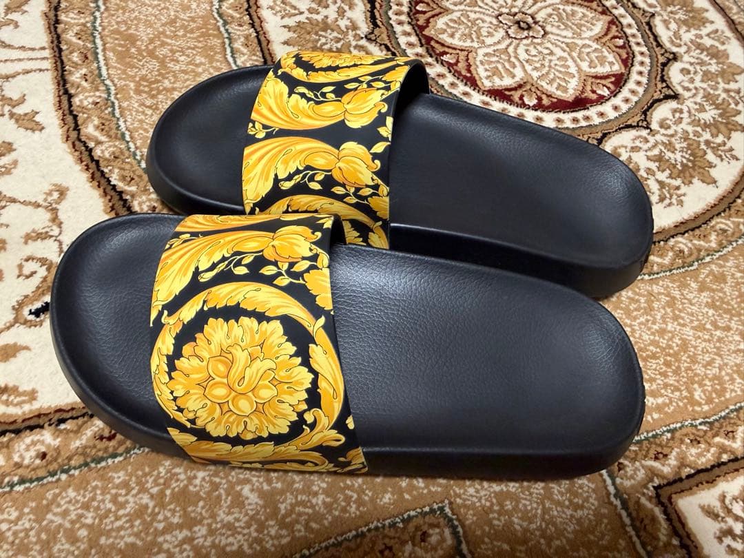 VERSACE ヴェルサーチ メンズ サンダル - メルカリ