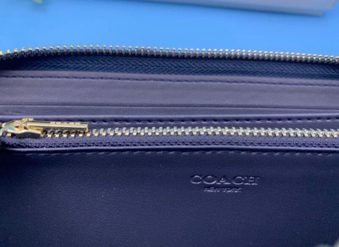 COACH チェリー柄 長財布 ネイビー - メルカリ