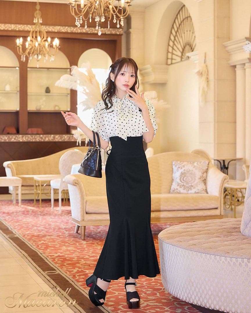 ミシェルマカロン 大人の美脚スカート Mサイズ - メルカリ