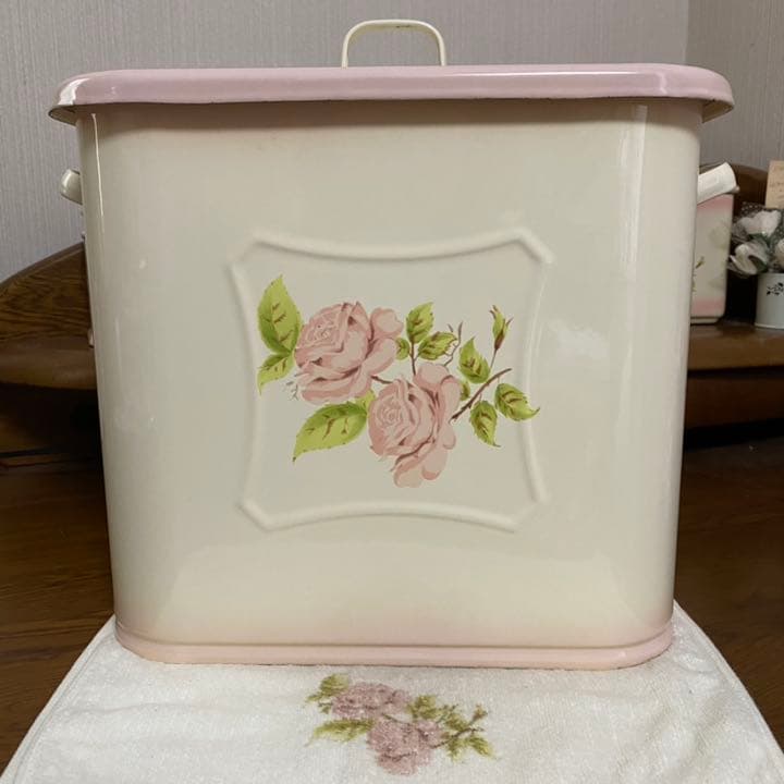 ⭐︎希少⭐︎ イマン ダイアナローズ ボックス缶 ビート入り - メルカリ